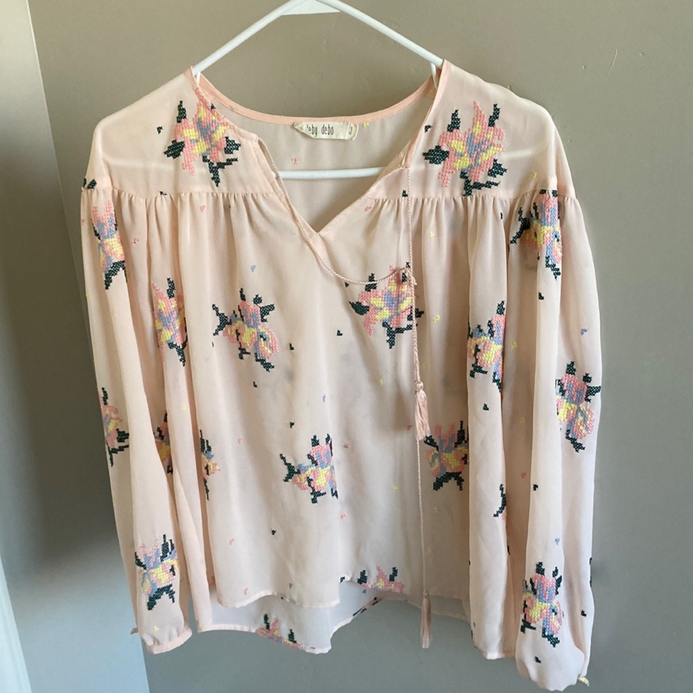 Flower Embroidery, button sleeves